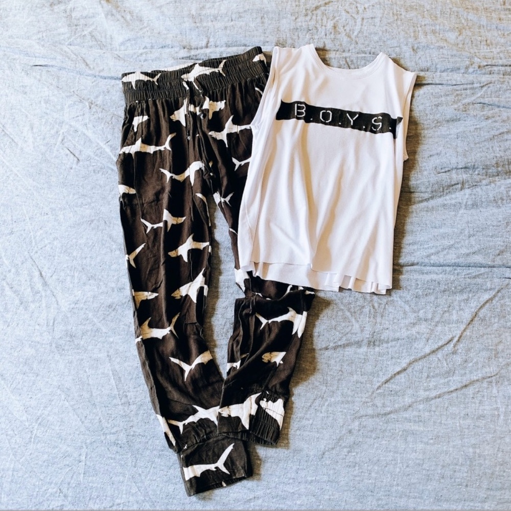 RARE♥️BOYS + ARROWS MUSCLE TEE TANK TOP S GRAPHIC WHITE BLACK T SHIRT